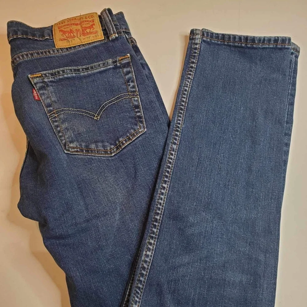 Levi’s Jeans - Picture 1 of 3